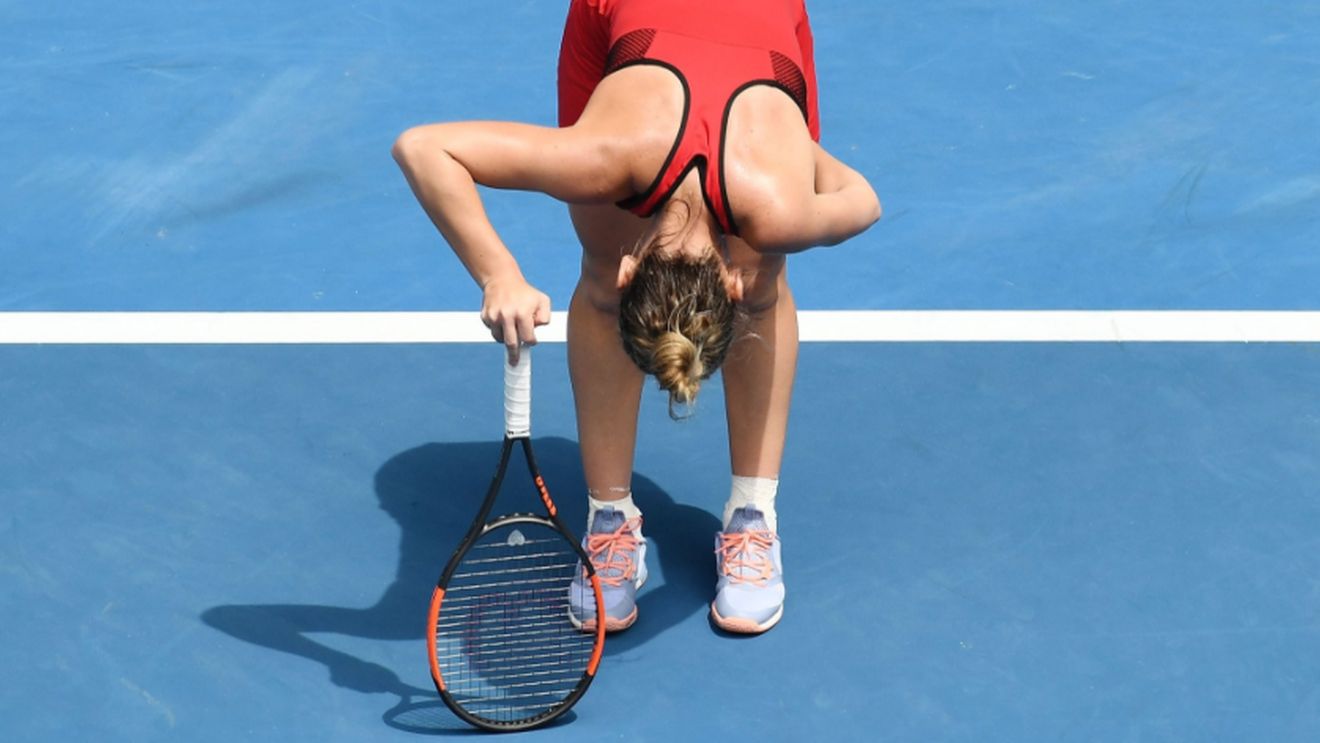"Simt că mușchii mei sunt duși, duși!" Prima reacție a Simonei Halep după 3 ore și 45 de minute de bombardament american continuu impus de Lauren Davis pe centralul de la Australian Open