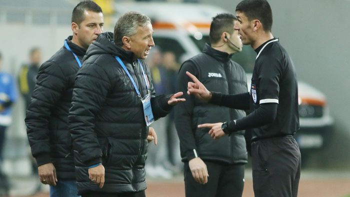 Dan Petrescu a deschis ușa vestiarului cu putere: "Băi, băieți!" Mesajul războinic adresat CFR-iștilor de antrenor, la finele meciului cu Juventus