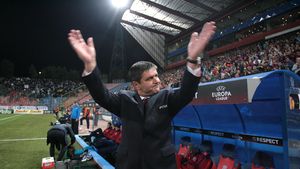 Planul lui Lăcătuș pentru renașterea Stelei. CSA implică ultrașii în luarea deciziilor. Clubul va fi finanțat de ȘASE investitori