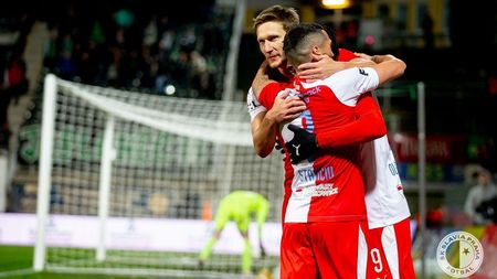 Se oprește "robinetul" din China. Slavia Praga, în COLAPS! Stanciu ar putea pleca din Cehia