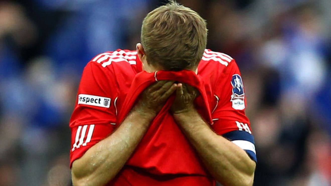 Gerrard și povestea care i-a marcat cariera."I-a implorat pe ceilalți jucători". Coșmarul care îl urmărește și acum