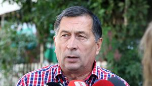 Arbitrii din ligile mici, lăsați de izbeliște!** Ion Crăciunescu nu poate face nimic pentru "fluierașul" bătut în liga a V-a: "Nu am putere"