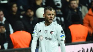 Antrenorul lui Gaziantep, anunțul momentului despre viitorul lui Alex Maxim. Ce se întâmplă, din vară, cu românul împrumutat la Beșiktaș