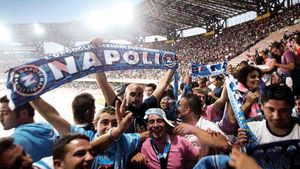 Cavani, mai iubit ca Maradona!!** Napoli a atins o cifră de spectatori incredibilă în acest sezon