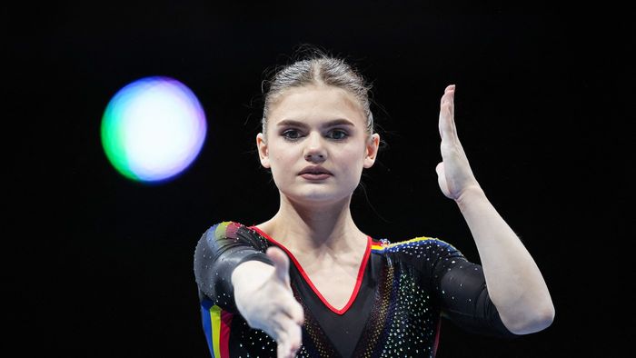 Denisa Golgotă a izbucnit în lacrimi în timpul ședinței cu președintele FRG și a fost despărțită de Sabrina Voinea: „Nu se mai antrenează în aceeași sală cu ea”