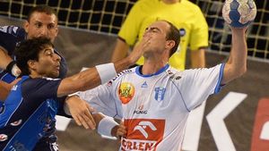 Handbalistul Valentin Ghionea a suferit o fractură la metacarpiene și va lipsi cel puțin 6 săptămâni