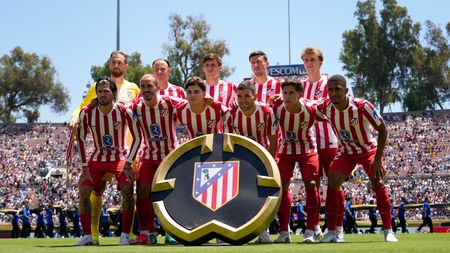 Așa ceva nu s-a mai văzut. Gender reveal direct din penalty pentru atacant!