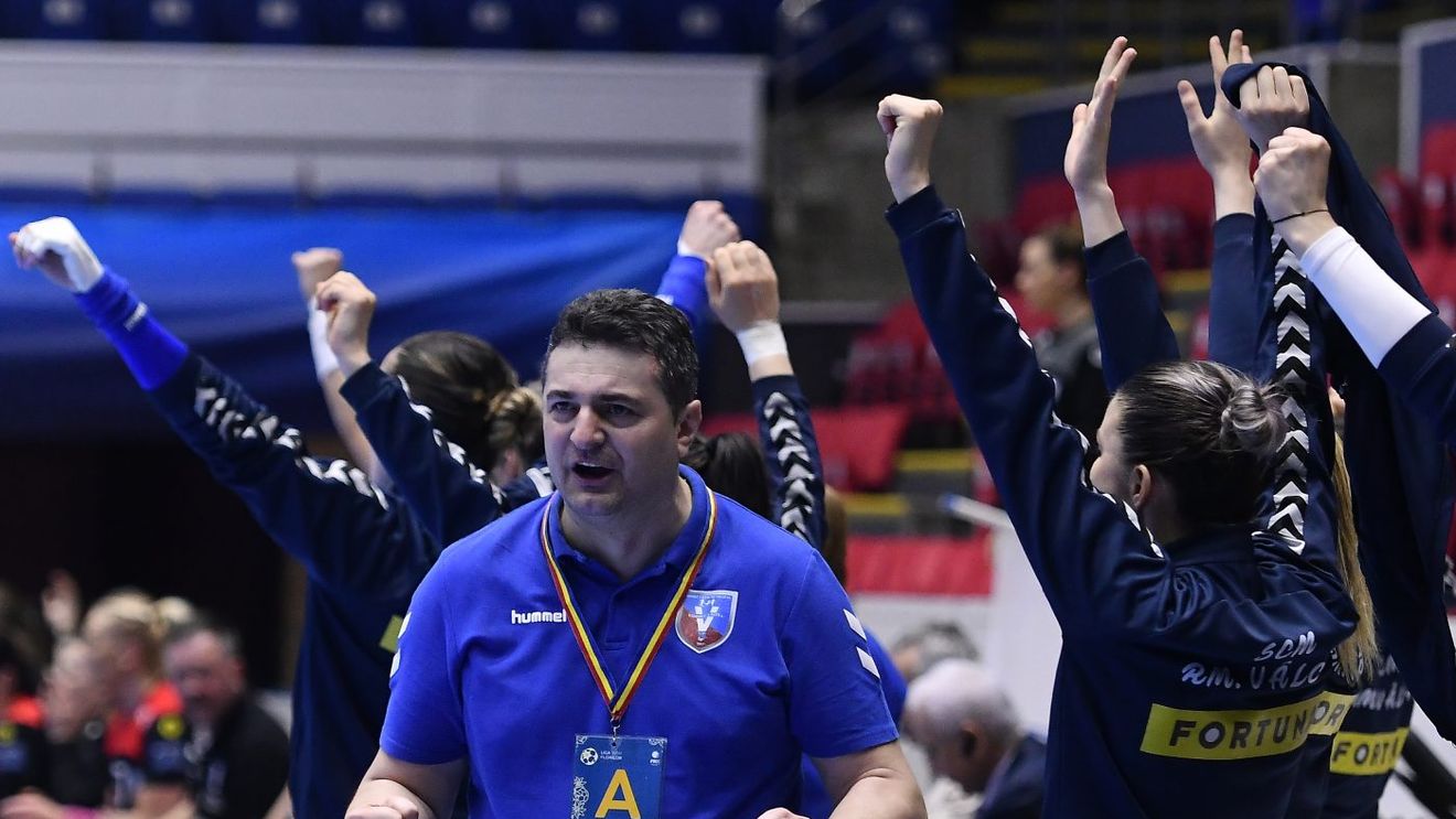 Dublă lovitură „aplicată” de SCM Rm. Vâlcea echipei CSM București. Ultima campioană a României a obținut două trofee dintr-un foc, Cupa și Supercupa