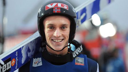 VIDEO | Weekend istoric la Vikersund. Stabilit sâmbătă de Peter Prevc, recordul mondial la sărituri cu schiurile a fost doborât după doar 24 de ore. Fannemel a aterizat cu bine la 251,5 metri