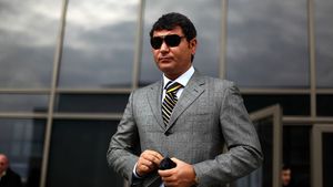 Borcea l-a salvat pe nașul Gigi Becali din depresie!** Dinamo și Steaua luptă pentru cea mai importantă țintă a iernii: "Să fie război!"