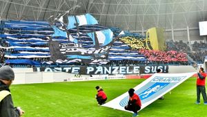 Acel moment când clubul își trage președintele de urechi. "Lovitură" în aura lui Marcel Popescu: CS U Craiova se dezice de el în conflictul cu galeria. Poziția oficială a oltenilor