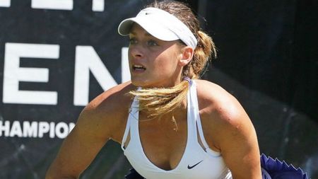Ana Bogdan, eliminată și agasată de spectatori la Australian Open! „Sunt super enervanți, să le spună cineva asta" | VIDEO