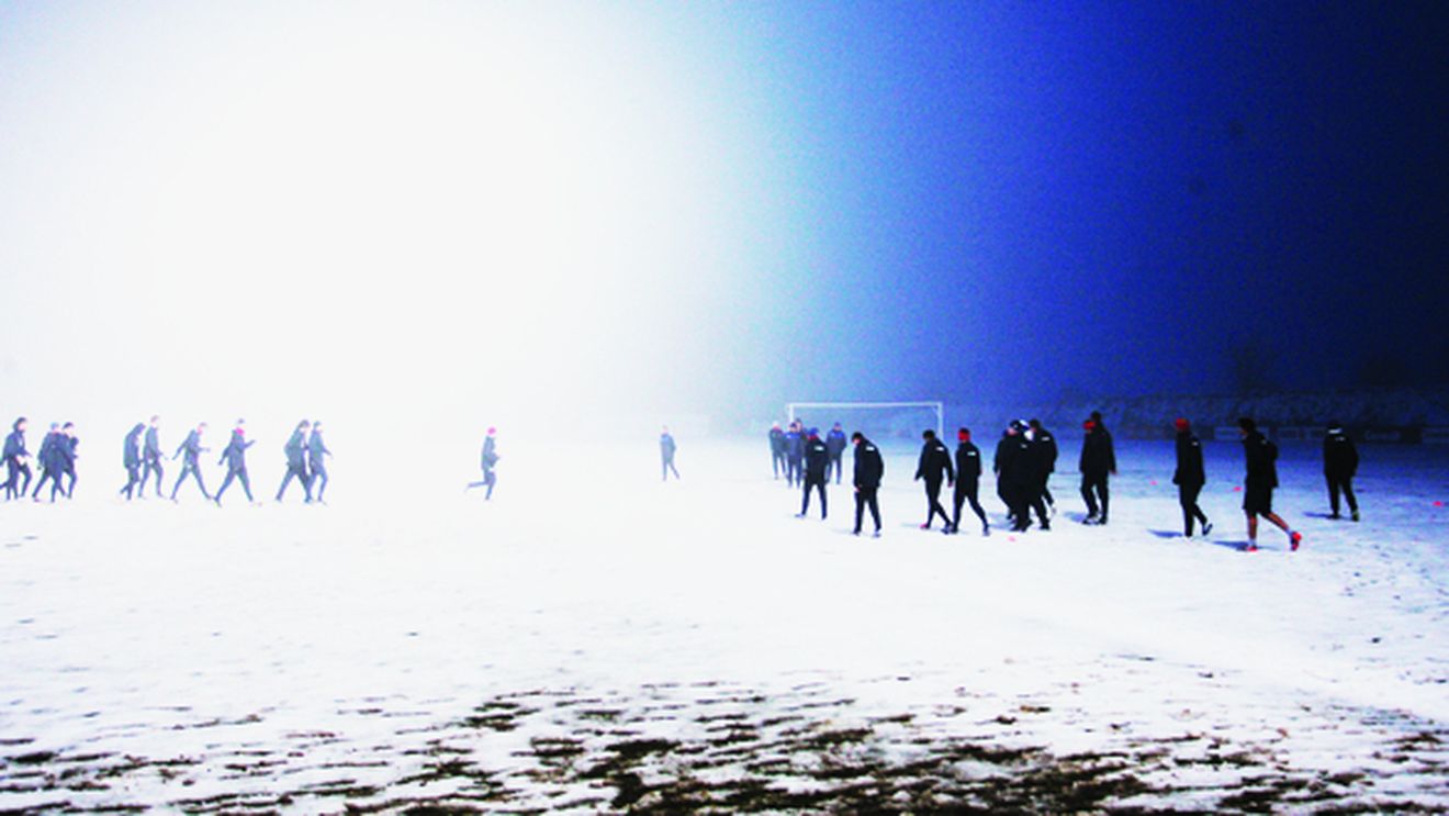 VIDEO** Steaua, în ceață!** Roș-albaștrii s-au reunit luni cu o singură noutate în lot: Nicolae Dică!