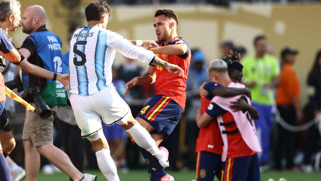 Bătaie generală după Spania – Argentina 1-0. Imagini de necrezut: Paredes și-a împărțit pumni cu Gavi și Eric Garcia