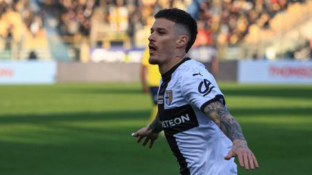 Jocul din 3 cuvinte prin care Parma l-a descris pe Dennis Man după ce a marcat cu Lazio