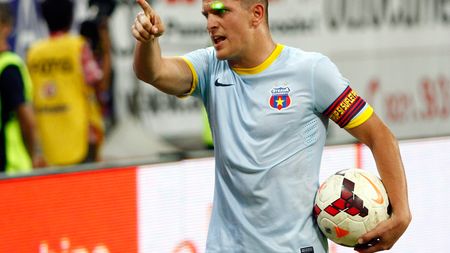 Bourceanu, pus într-o ipostază jenantă de Matei. FOTO - Puțini au observat asta: Căpitanul Stelei a rămas fără replică după gestul dinamovistului