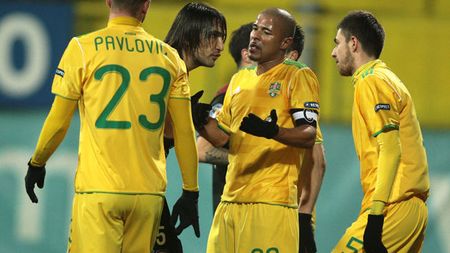 Hizo cere întăriri și nu acceptă despărțirea de Wesley:** "Discută doar Steaua și Dinamo! Este bine, ni-l țin în priză"