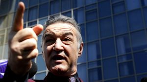 Gigi Becali, descumpănit după derby! Critici dure pentru jocul lui FCSB: "Noi suntem țâștea-bâștea, jucăm fotbal de copilași!" Ce spune despre șansele la titlu și de ce nu a fost la meci