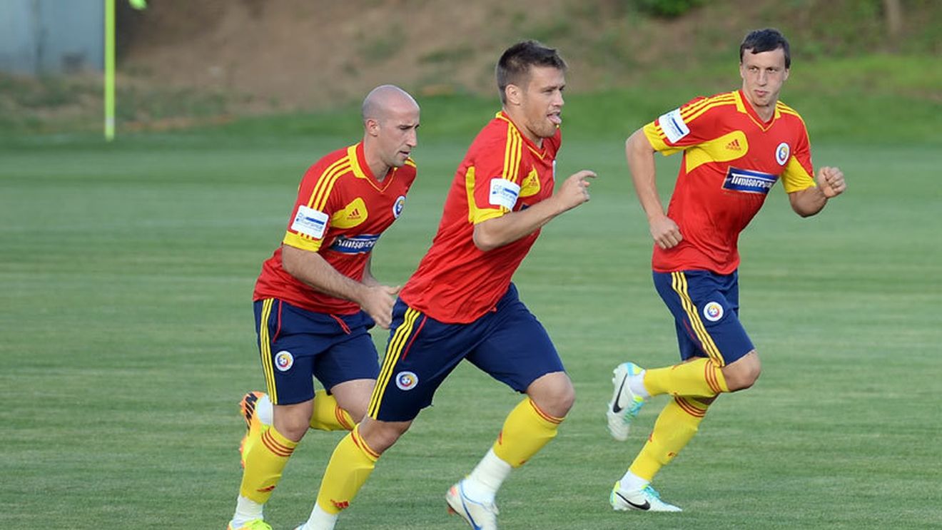 Reghecampf pune din nou tunurile pe Pițurcă! Stelistul acuză că Latovlevici s-a întors nepregătit: "Nu a făcut ce trebuia"