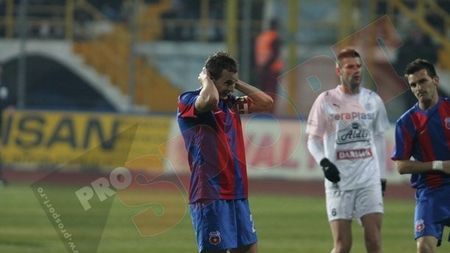 "Vinovați sunt jucătorii! Mulți dintre ei joacă la trecerea timpului"** Cum poate câștiga Steaua cu Utrecht