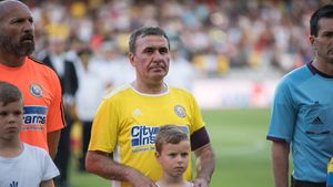 Top 100 fabulos al fotbaliștilor all-time în care Gică Hagi a prins un loc extraordinar, înaintea lui Neymar sau Mo Salah! Cum arată clasamentul primilor 10 din Daily Mail