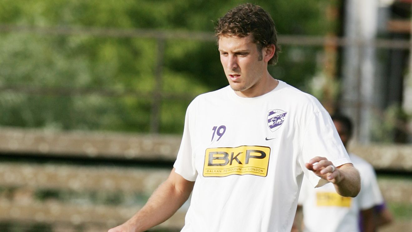 McKain, mai aproape de casă