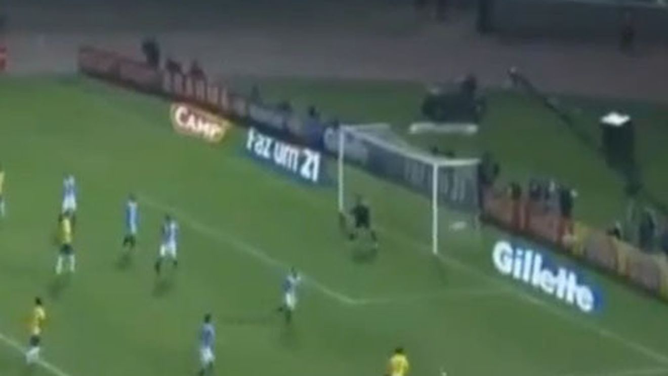 VIDEO Dribling fabulos!** Neymar și Ronaldinho au privit UIMIȚI faza serii în Argentina - Brazilia