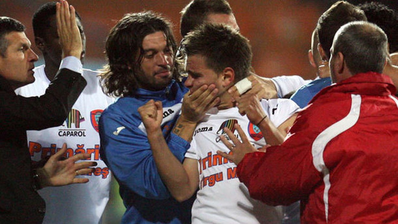 Sabău vrea victorie cu Mediaș pentru a uita de cele "10 minute modeste" de la Cluj:** "Să văd ritm și agresivitate!"