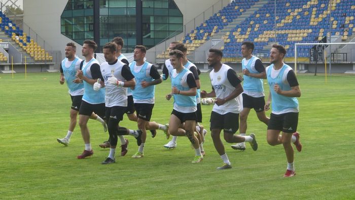 Petrolul, cu gândul la play-off-ul Superligii! Ploieștenii au adus fostul campion al României care a fost monitorizat de AC Milan și au mai făcut o altă mutare | EXCLUSIV