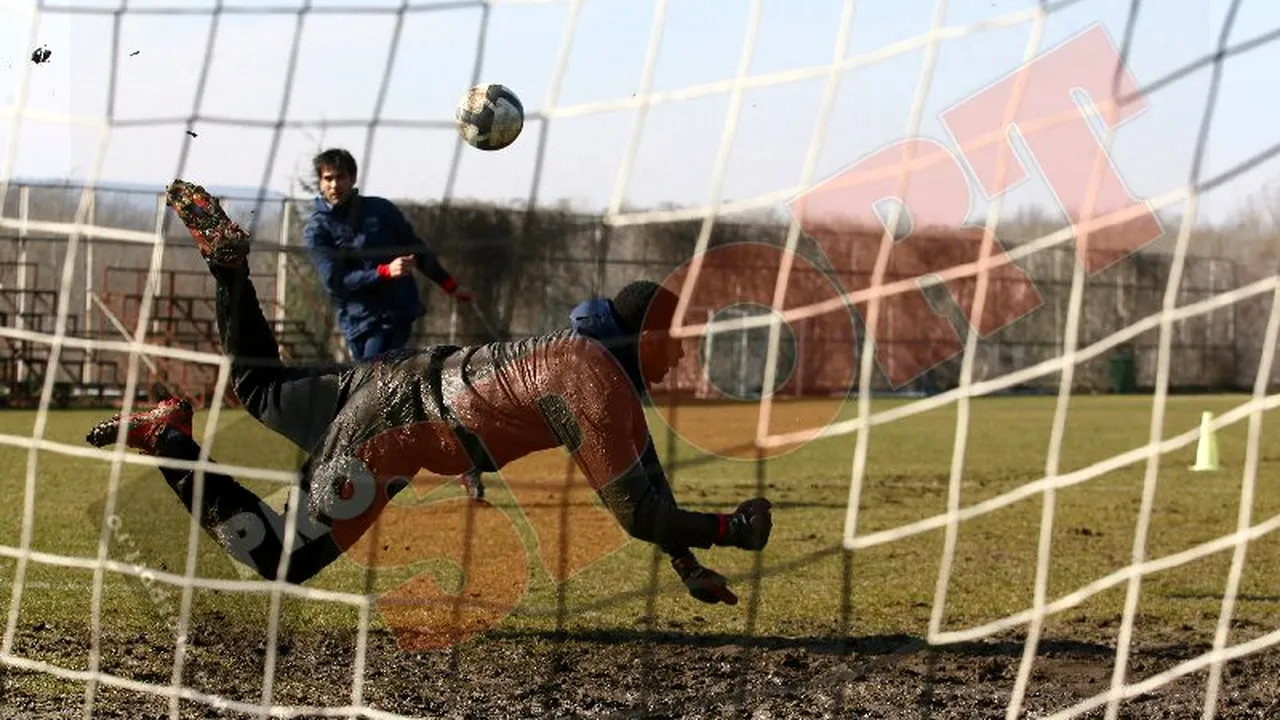 FOTO Zapata** plutește prin nămol!