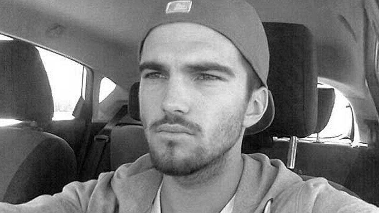 Un fotbalist portughez a murit după ce a suferit un atac de cord pe teren