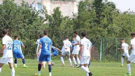 GALERIE FOTO | 28 jucători de jucători tineri testați timp de două zile de FC Botoșani! Enache: "Sunt copii foarte talentați, chiar sunt și eu impresionat!"