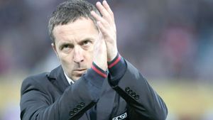 Cine aprinde fitilul?** Steaua stă pe un butoi de pulbere după ce Becali a adus "calul troian" în Ghencea. Ce mesaje are patronul pentru manager