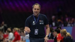 Selecționerul României, mesaj după medalia de bronz obținută de CSM București la Budapesta: „Sper să o conving să revină la echipa națională”