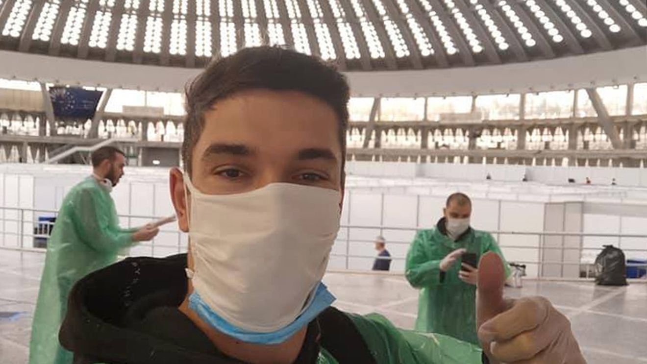 Campionul european care a jucat la patru echipe din România a câştigat cel mai greu meci din viaţă, contra Sars CoV-2. Cum a descoperit că a fost infectat cu noul coronavirus, ce a simțit și sfaturile pe care le dă: ”Mă adresez tuturor cu această ocazie”