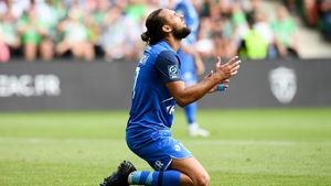 Virgiliu Postolachi i-a scos din minți pe francezi la prima partidă pentru noua echipă! L'Equipe nu l-a iertat: „Moldoveanul a ratat ținta!”