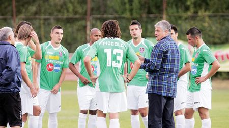 Andone și-a criticat dur jucătorii în pauza partidei cu Hunedoara:** "Ne facem de rahat! Nu vă e rușine?"