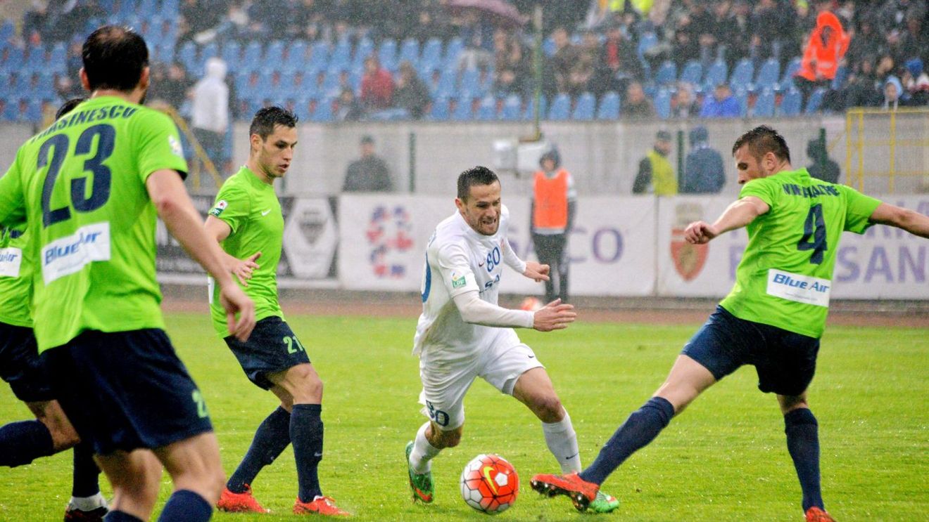 Un fost fotbalist, acum conducător în Liga 1, a recunoscut că a participat la meciuri „suspecte”: „Au fost jucători care au fost contactați!”