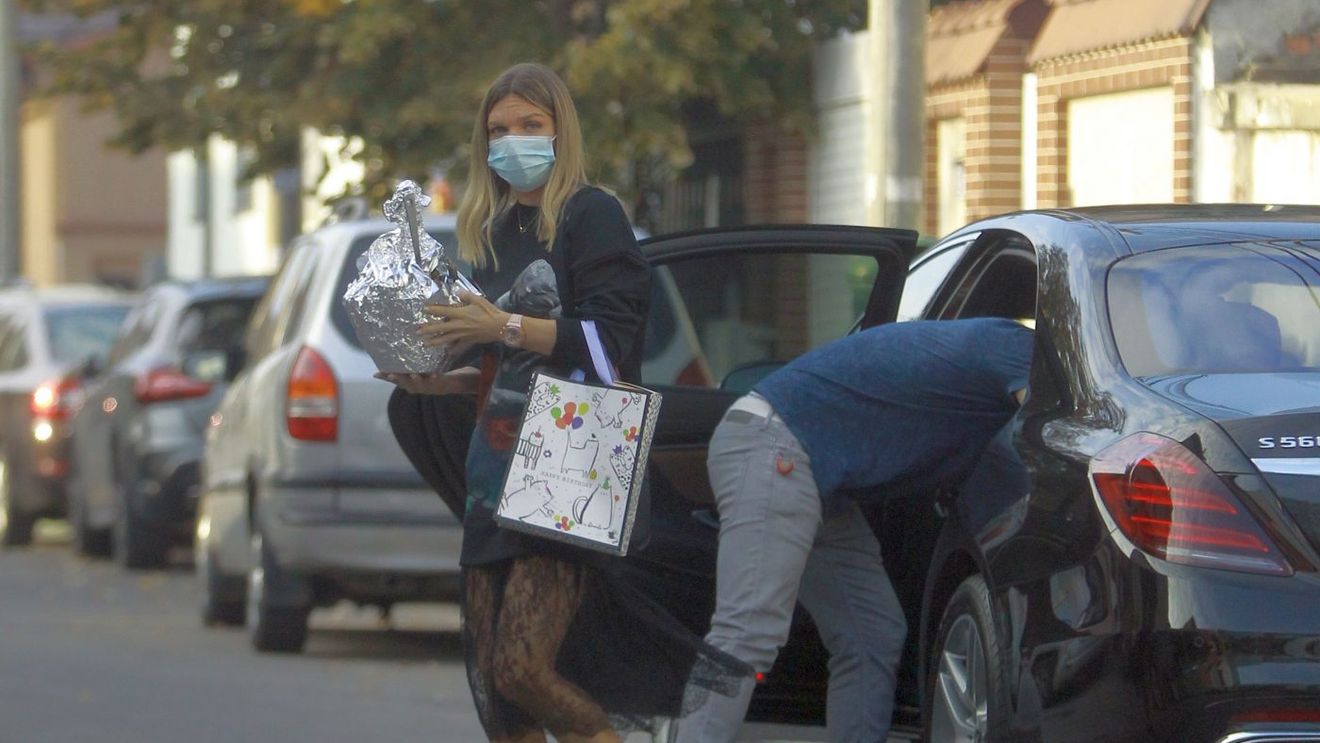 Cele mai recente imagini cu Simona Halep înainte să fie infectată cu COVID-19! Cum a fost surprinsă vedeta pe străzile din București | EXCLUSIV