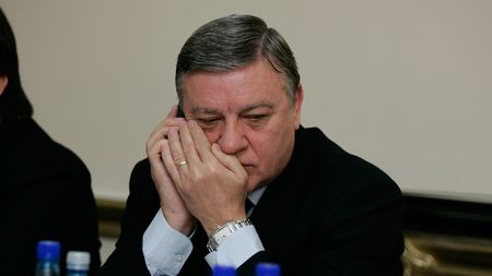 Mircea Sandu: „Știu că am telefonul ascultat și de aceea mai arunc câte o vrăjeală!"