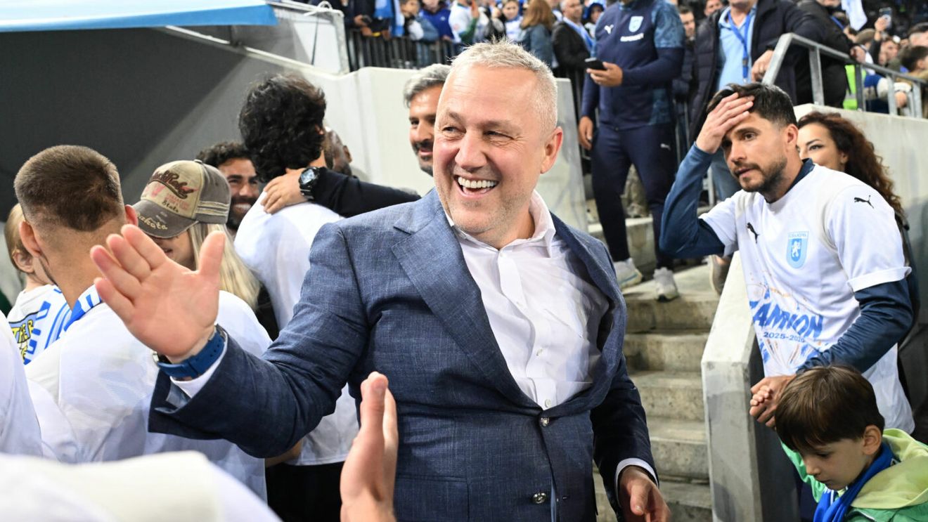 Cine a lipsit şi ce „pile” au fost prezente la reunirea lotului Universităţii Craiova: printre ele, ruda lui Mihai Rotaru