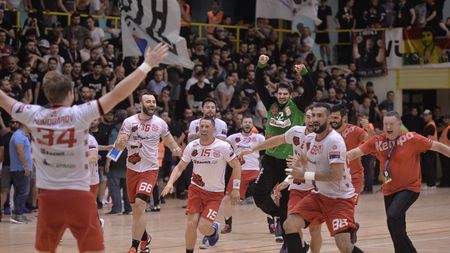 Dinamo e campioana României pentru al treilea an consecutiv! Steaua a condus cu 5 goluri în prima repriză, dar finalul le-a aparținut "câinilor". Portarul Saeid, eroul meciului