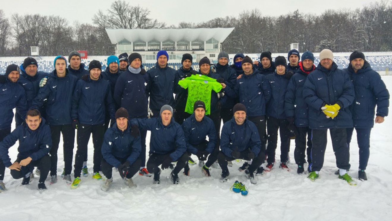 Campanie umanitară în Copou! Un bebeluș are nevoie urgent de bani pentru operație. Fotbaliștii ieșeni au făcut primul pas