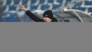 Și Stoican a început "curățenia"! Șase jucători, puși pe liber de Poli Iași