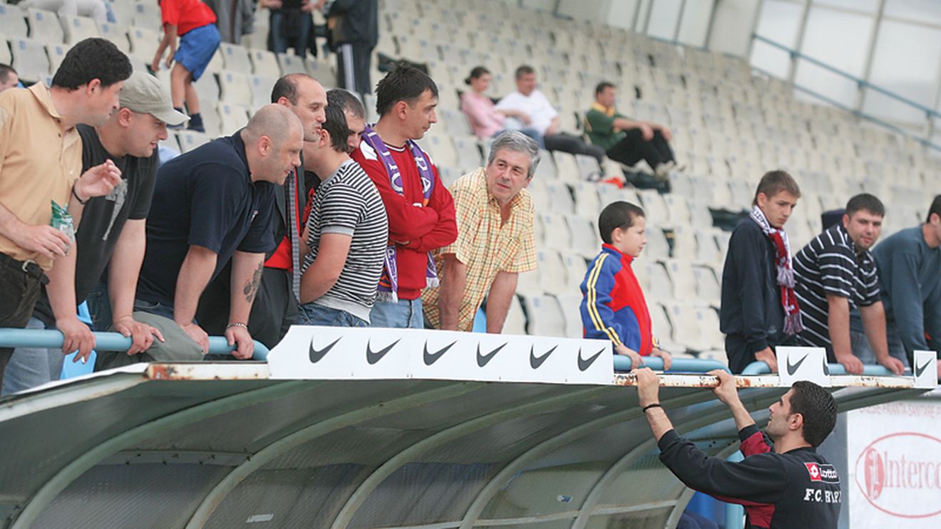 Corsicanu către Coman: "De ce nu semnezi?"