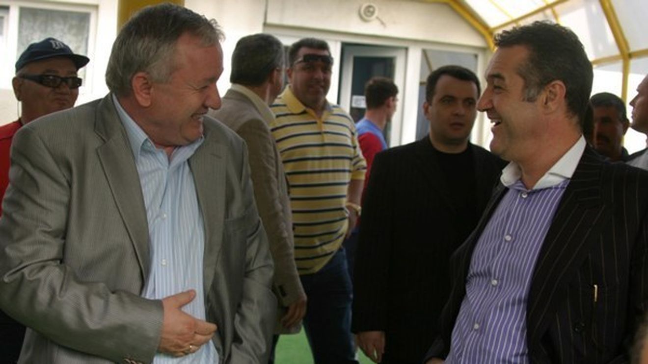 Porumboiu, arătat cu degetul:** "Știe doar să împroaște cu noroi! Se schimbă în funcție de interese!"