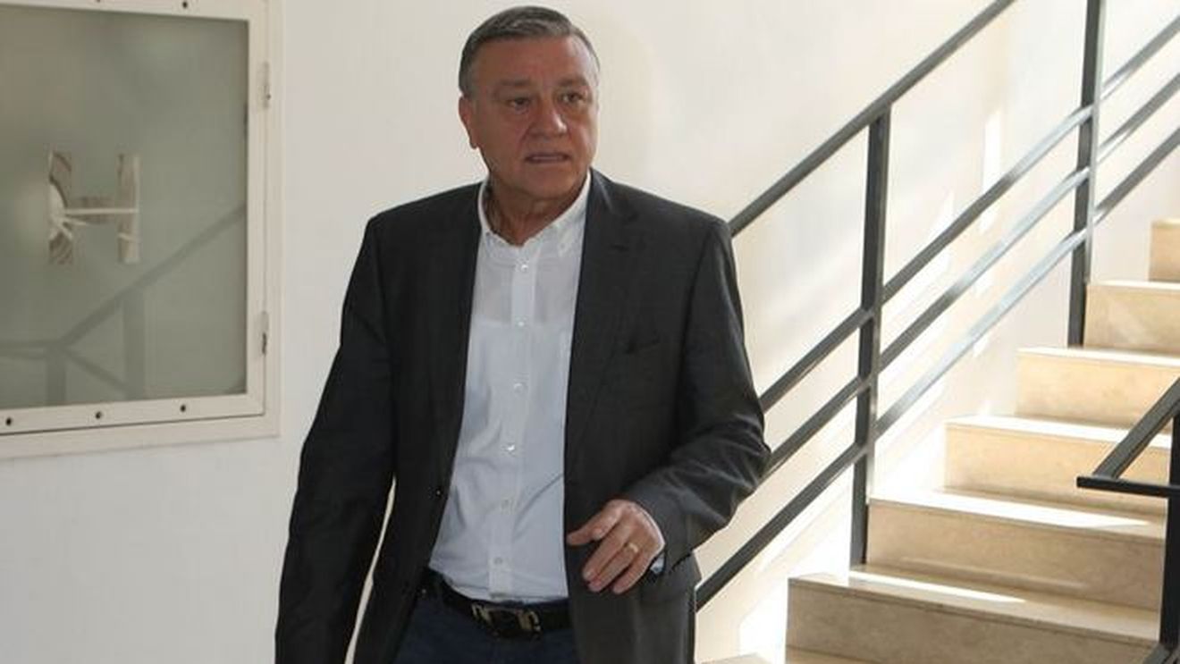 Fără străini!