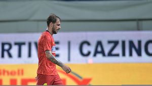 Astra - FCSB 2-1. Greșeli uriașe în apărarea oaspeților. Vînă și Bălașa au gafat