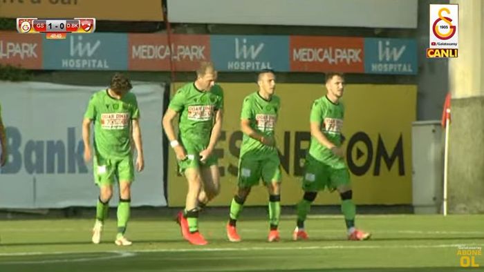 Dinamo a pierdut la limită amicalul cu Galatasaray! Cum s-au descurcat „câinii” în fața turcilor | VIDEO