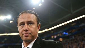 Enervat de criticile lui Iordănescu! Reghe: "Unii dau dovadă de lipsă de caracter, cred că nici nu au văzut meciul cu Schalke"